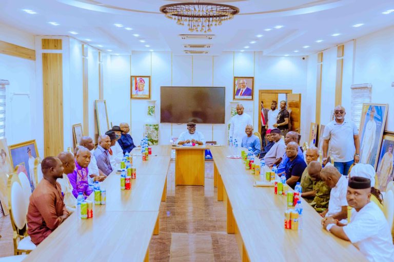 Governor Oborevwori Ends Age-long Feud Between Aladja, Ogbe-Ijaw Communities