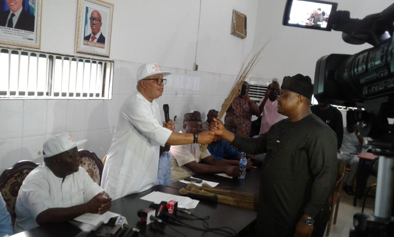 Another Blow to Edo PDP As One More Lawmaker Defects to APC Another Blow to Edo PDP As One More Lawmaker Defects to APC