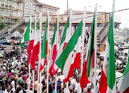 Six PDP Reps From Delta Formally Dump Party For APC As It Gains Two From LP
