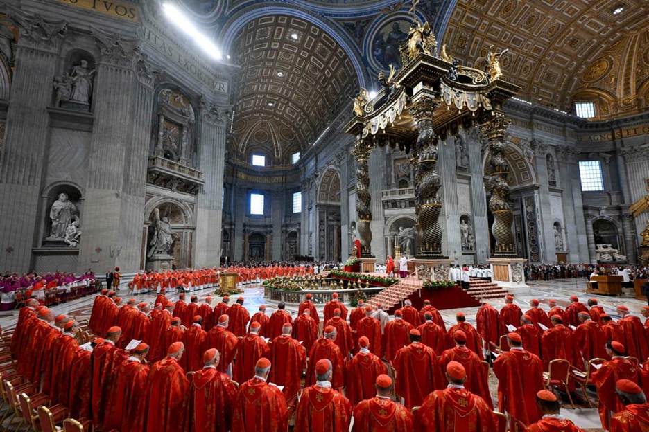 Sistine Chapel Doors Close As Papal Conclave Begins