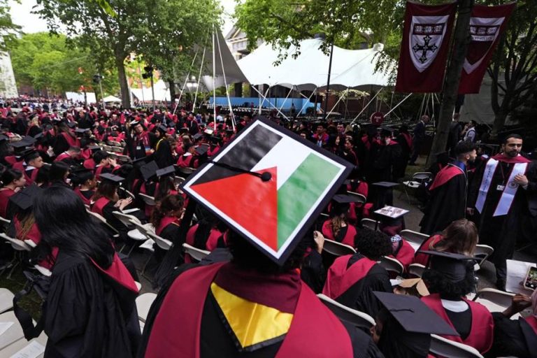 Donald Trump Stops Harvard Enrolling International Students