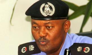 Retired AIG Joseph Mbu Orders Detention Of Police Inspectors In Cross River After He Arbitrarily Locked Community Townhall