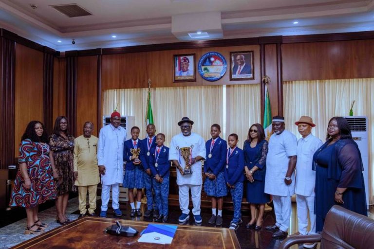 Oborevwori Splashes N20m Each on World Debate Champions
