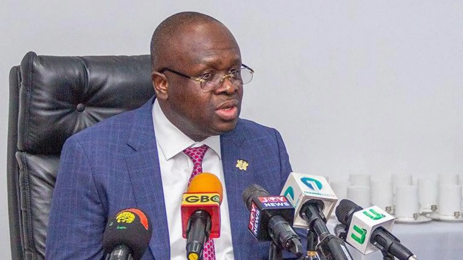 Two Ghanaian Ministers Die In Helicopter Crash, Along With Six Others Two Ghanaian Ministers Die In Helicopter Crash, Along With Six Others