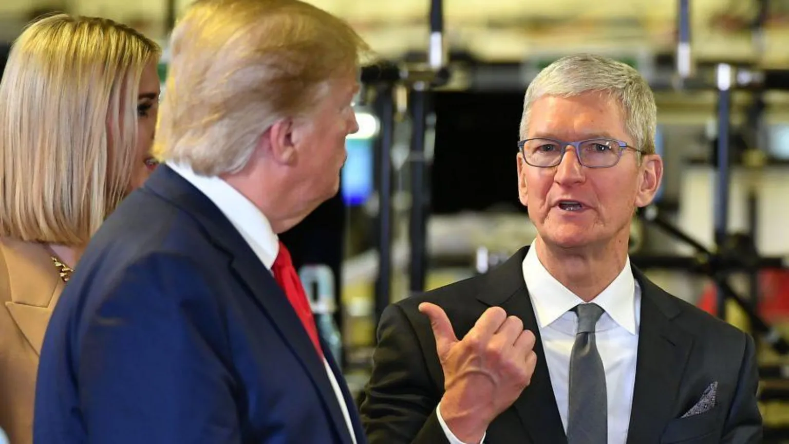 Apple to Invest 0bn After Pressure From Trump Apple to Invest 0bn After Pressure From Trump