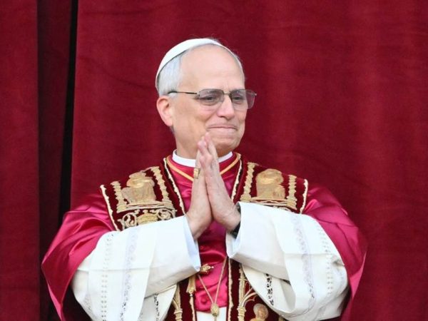  Pope Leo Addresses Gaza, Ukraine in First Sunday Blessing