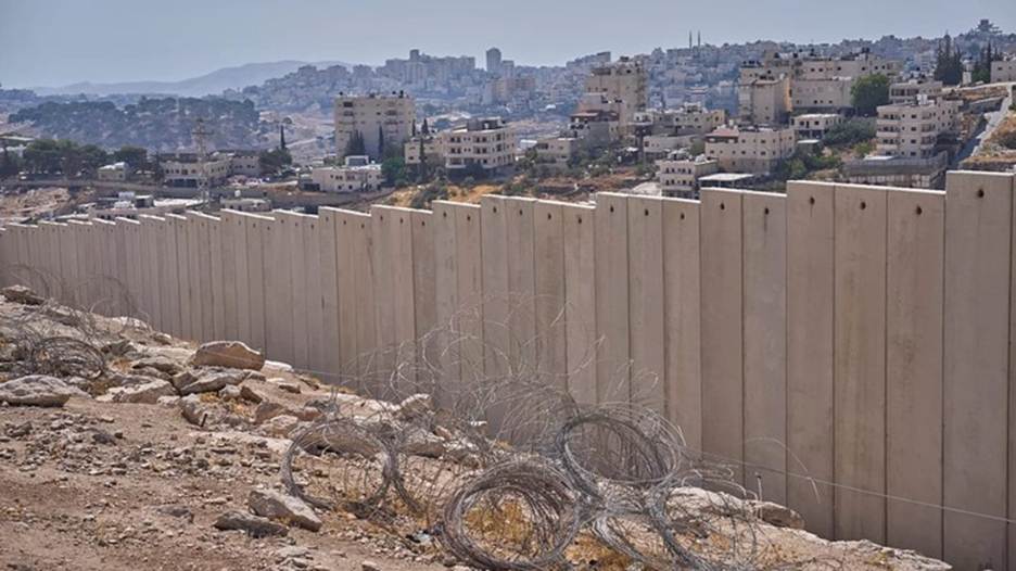 Israel Forecloses Palestinian State As PM Signs West Bank Settlement Plan Israel Forecloses Palestinian State As PM Signs West Bank Settlement Plan
